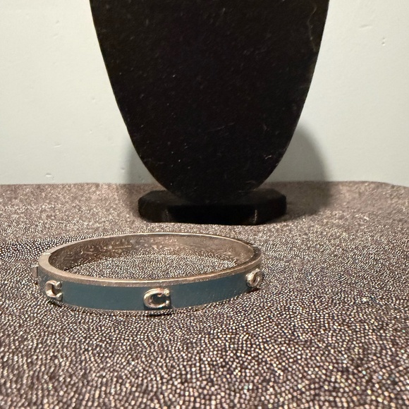 Authentic Coach enamel bangle bracelet in a sleek blue/teal enamel - Picture 1 of 1
